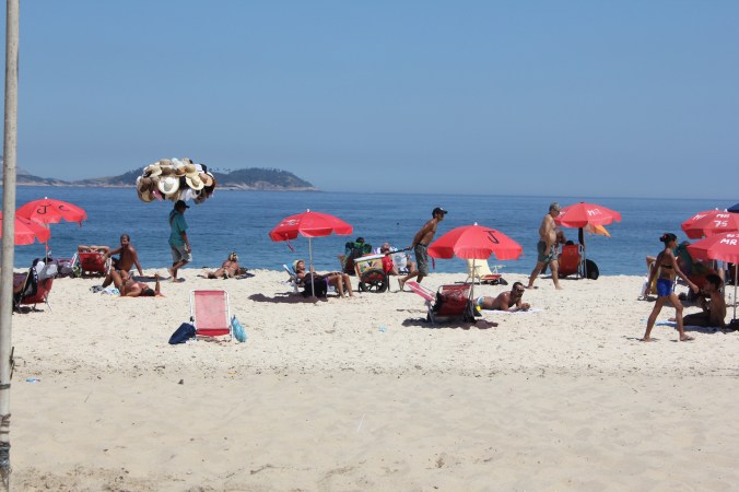 Strand Ipanema in Rio (Foto: Julia Jaroschewski)